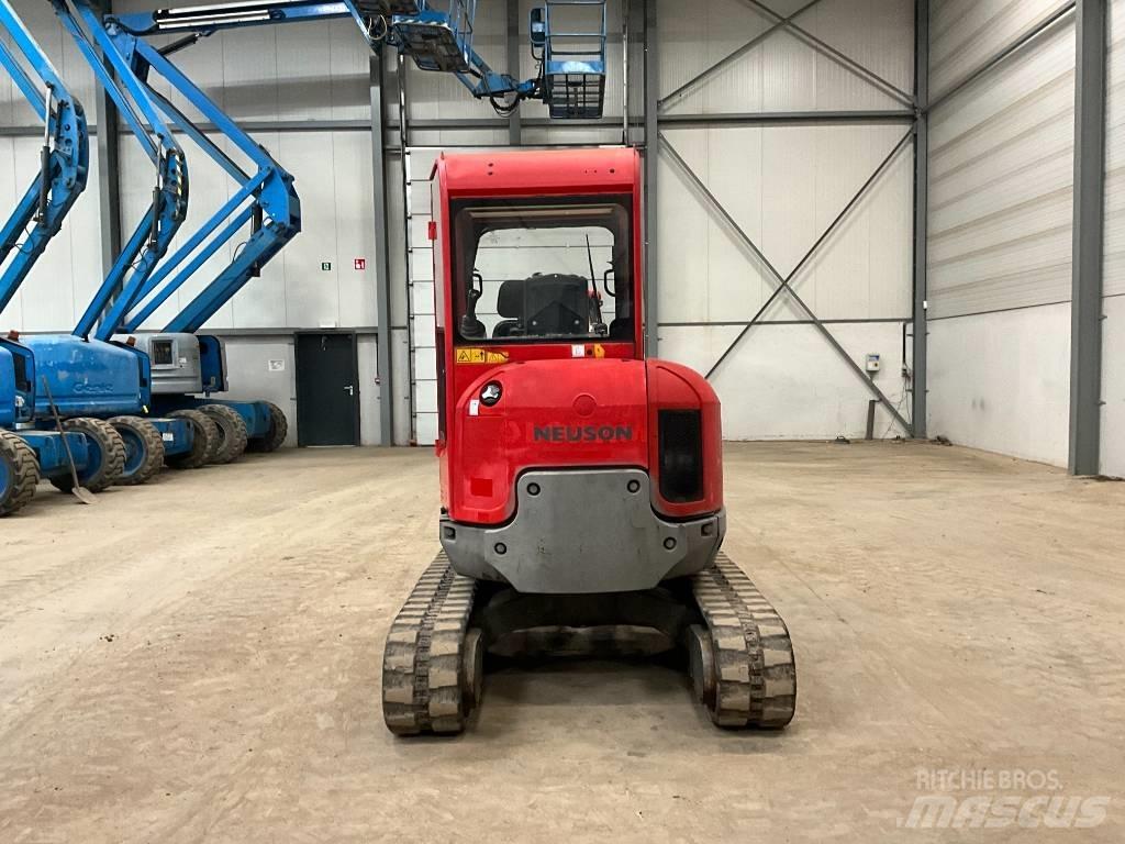 Neuson 28 Z 3 Miniescavatori