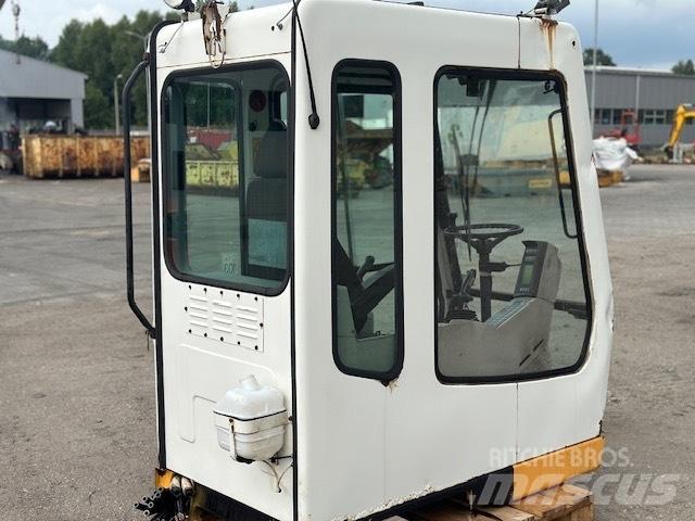Liebherr A 924 B CAB Cabine e interni