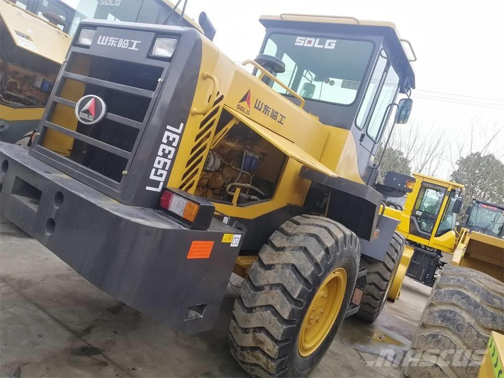 SDLG LG 933 L Pale gommate