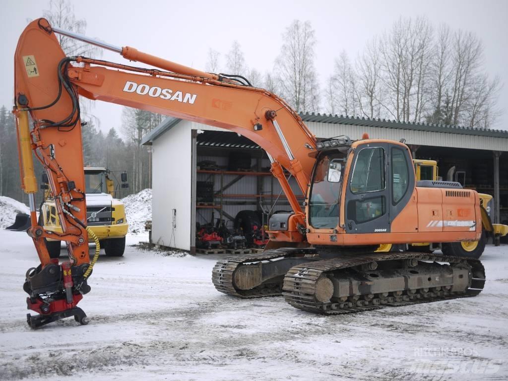 Doosan DX 225 LC Escavatori cingolati
