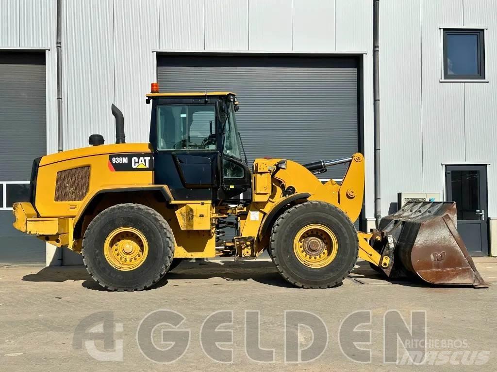 CAT 938M Pale gommate