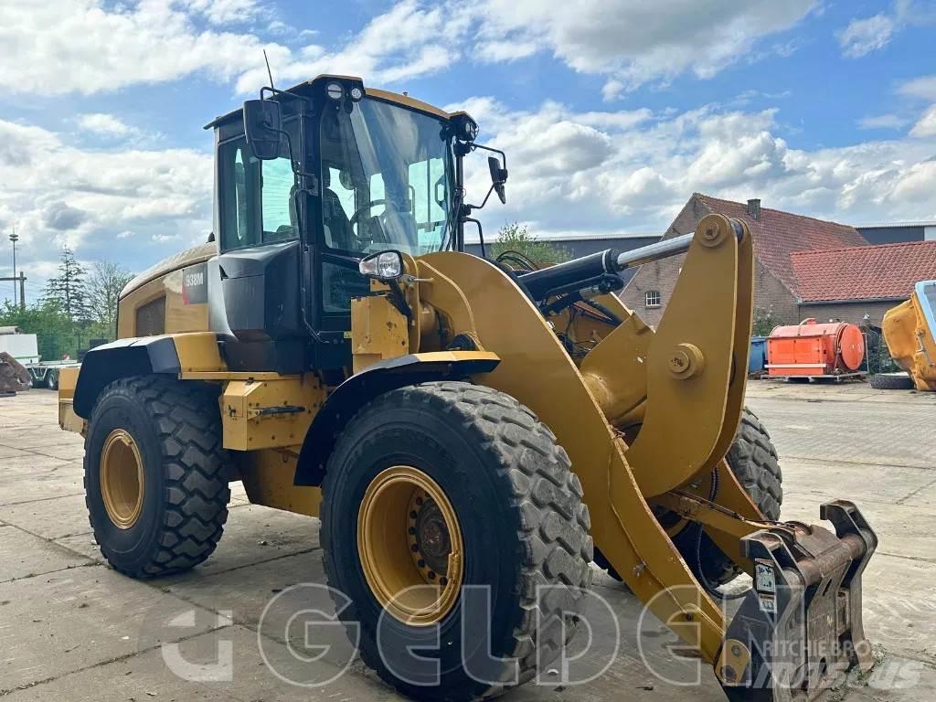 CAT 938M Pale gommate