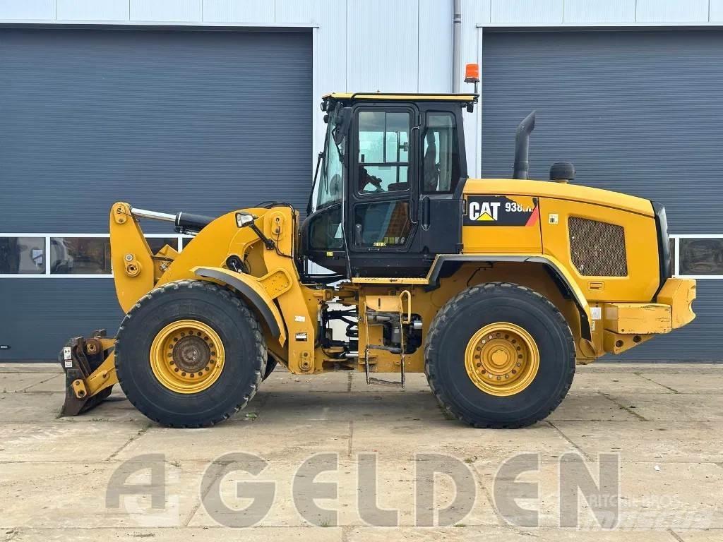 CAT 938M Pale gommate