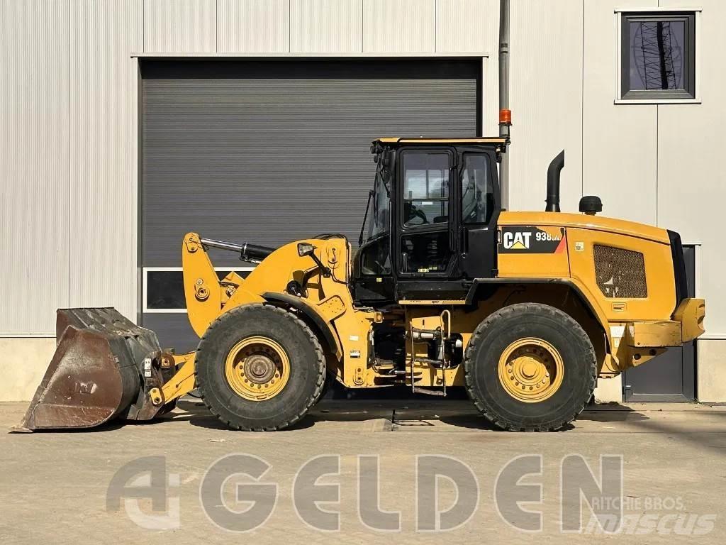 CAT 938M Pale gommate