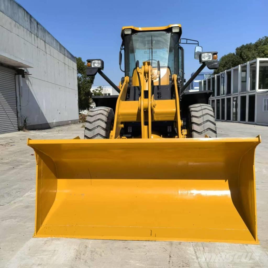 SDLG LG 936 L Pale gommate