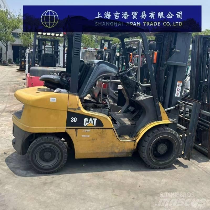 CAT DP 35 N Carrelli elevatori diesel