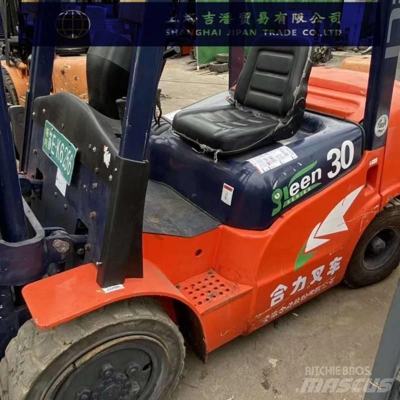 Heli 30 Carrelli elevatori diesel