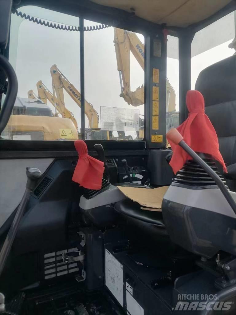 Komatsu PC56-7 Escavatori cingolati