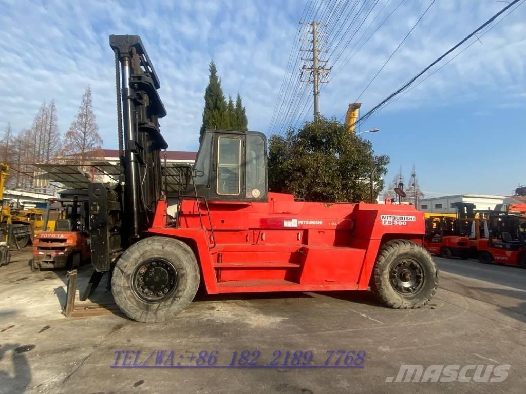 Mitsubishi FD300 Sollevatori telescopici
