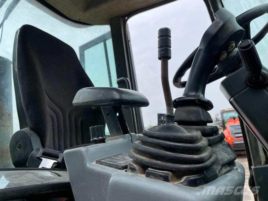 Volvo L 30 ZX Pale gommate