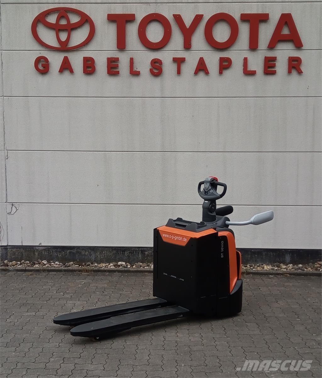 Toyota LPE200 Transpallet uomo a terra