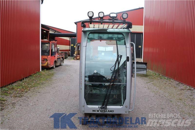 New Holland WE150C Cabine e interni