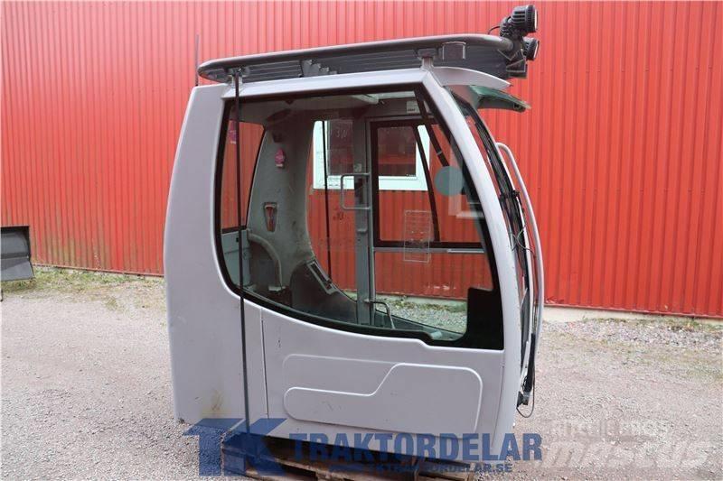 New Holland WE150C Cabine e interni