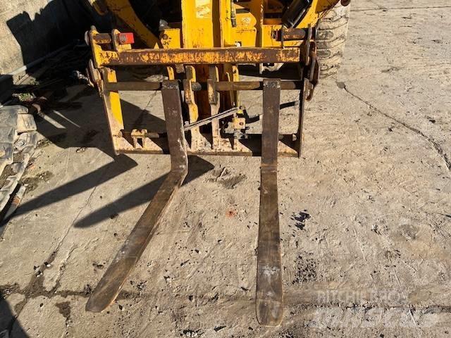 JCB 535-140 Sollevatori telescopici