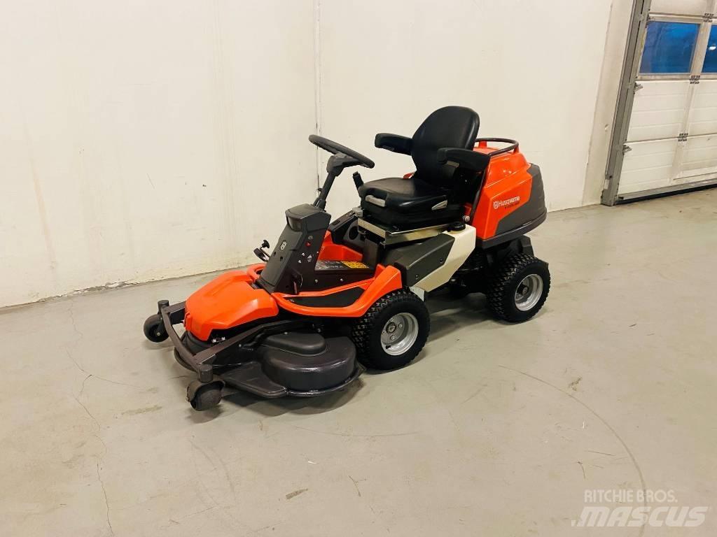 Husqvarna R418Ts AWD Trattorini tagliaerba