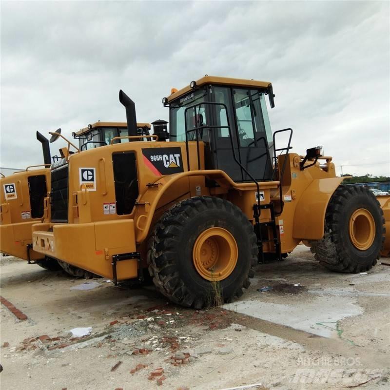 CAT 966H Pale gommate