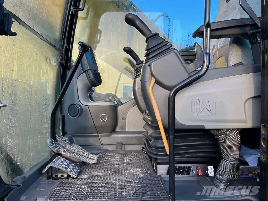 CAT 323 D L Escavatori cingolati