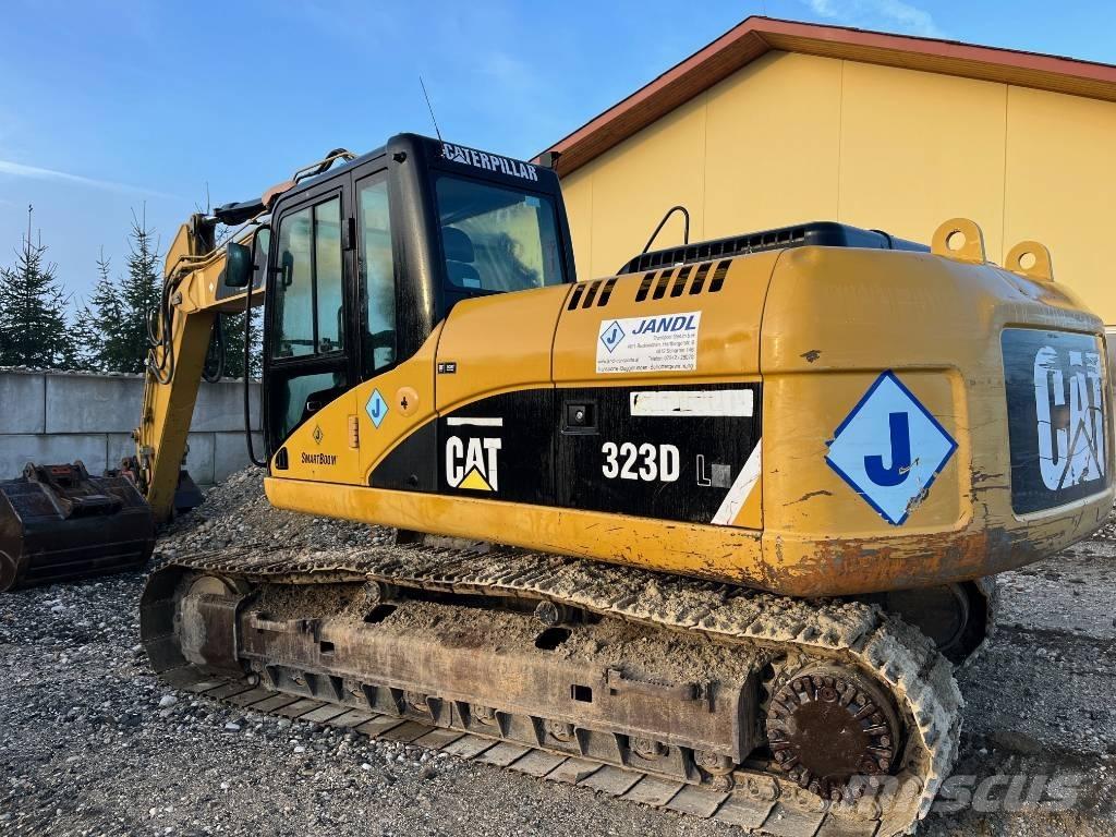 CAT 323 D L Escavatori cingolati
