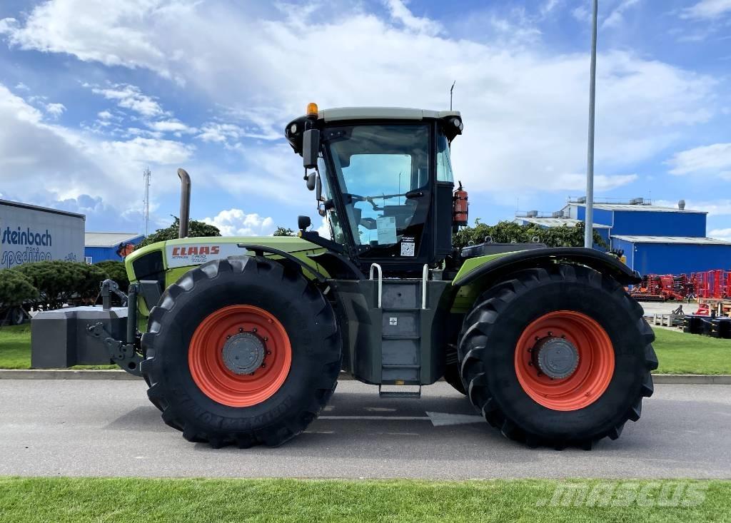 CLAAS Xerion 3800 Trattori