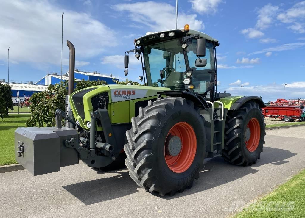CLAAS Xerion 3800 Trattori