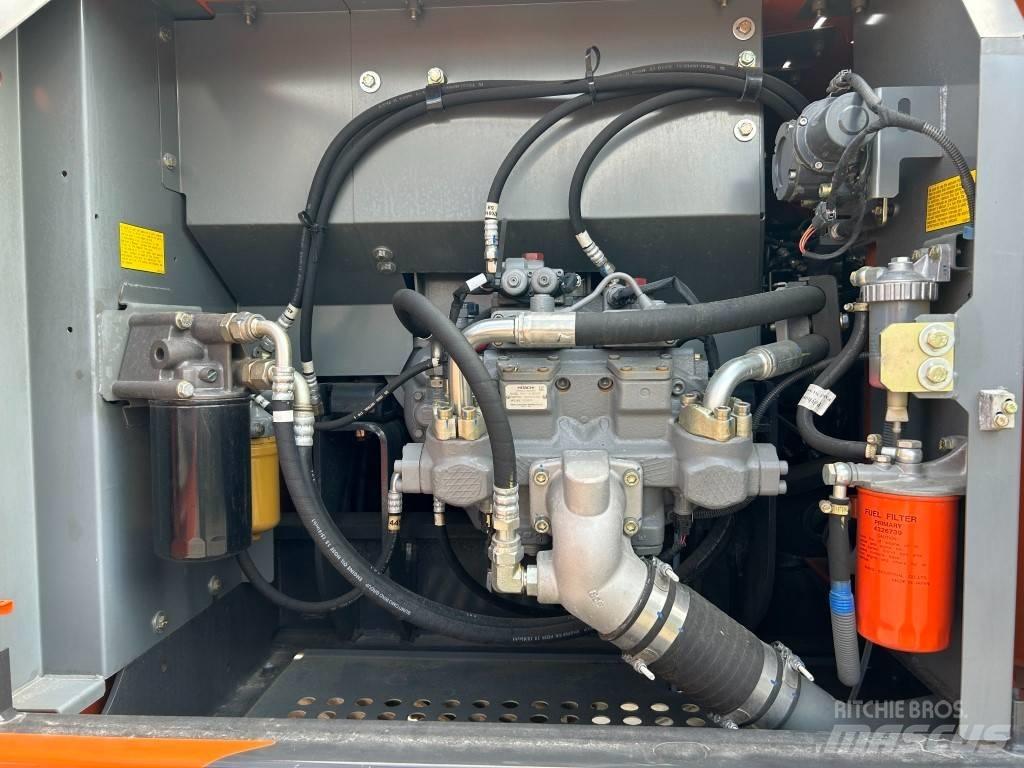 Hitachi ZX 220 LC Escavatori cingolati