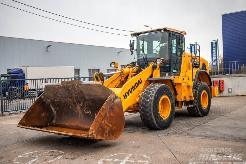 Hyundai HL955XT Pale gommate