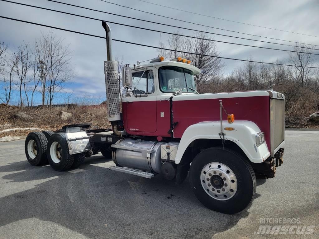 Mack RW613 Motrici e Trattori Stradali