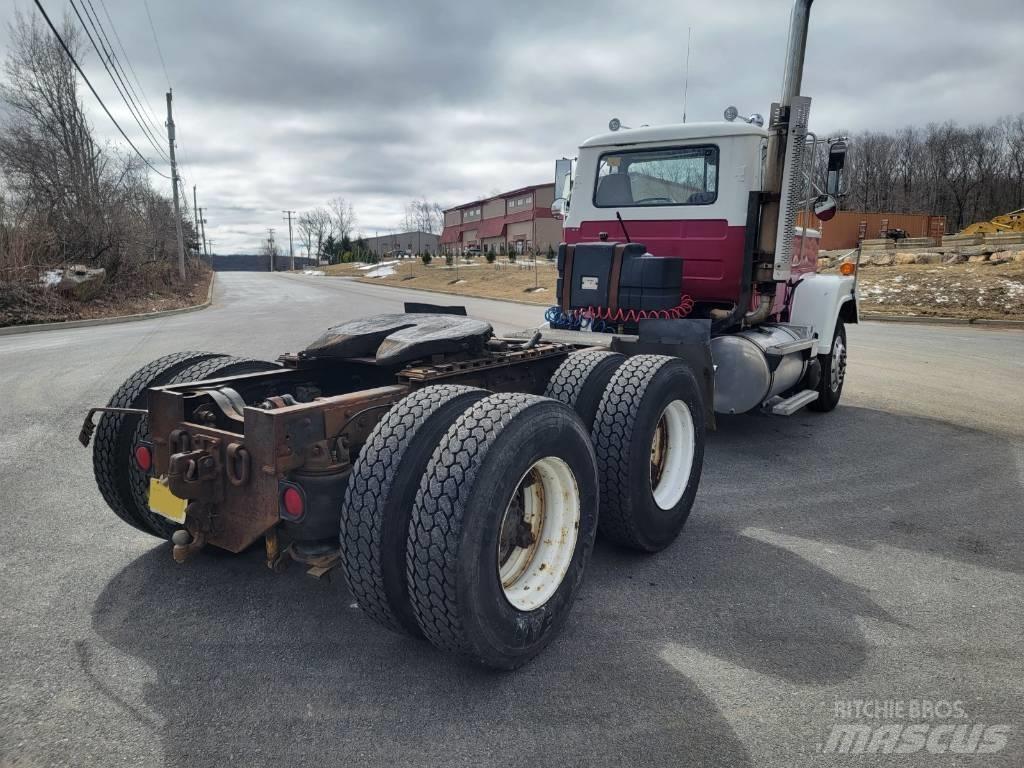 Mack RW613 Motrici e Trattori Stradali