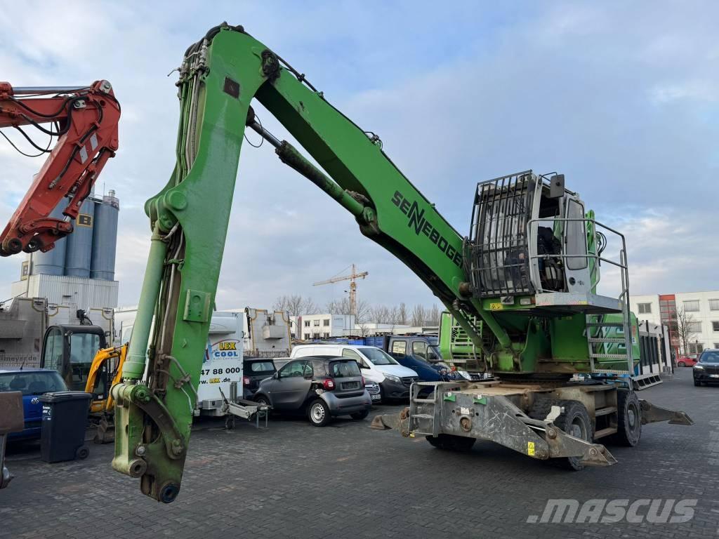 Sennebogen 821 E Escavatori gommati