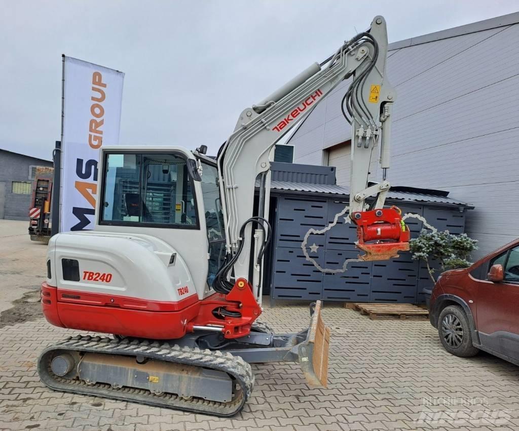 Takeuchi TB 240 Miniescavatori