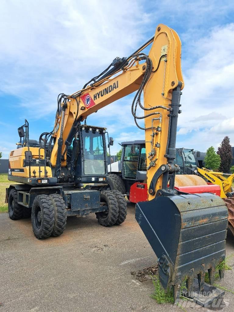 Hyundai HW140 Escavatori gommati