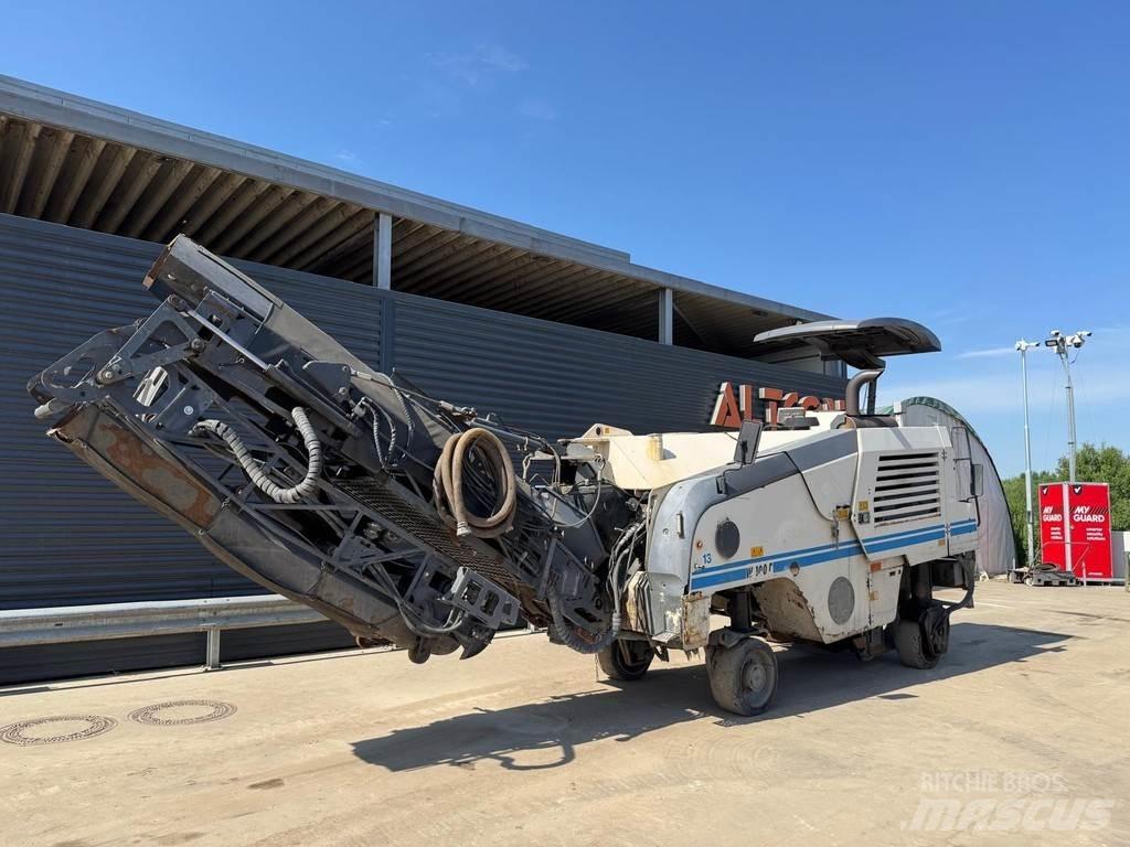 Wirtgen W 100 F Fresa a freddo per asfalto