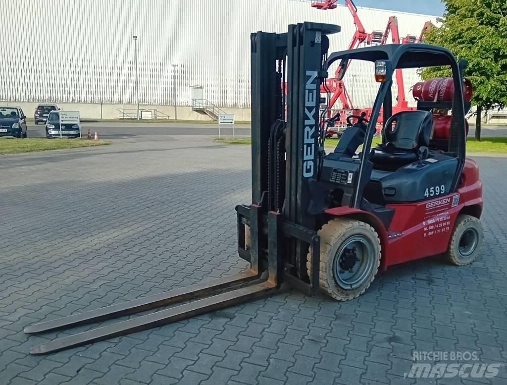 Manitou MI 30 G Carrelli elevatori GPL