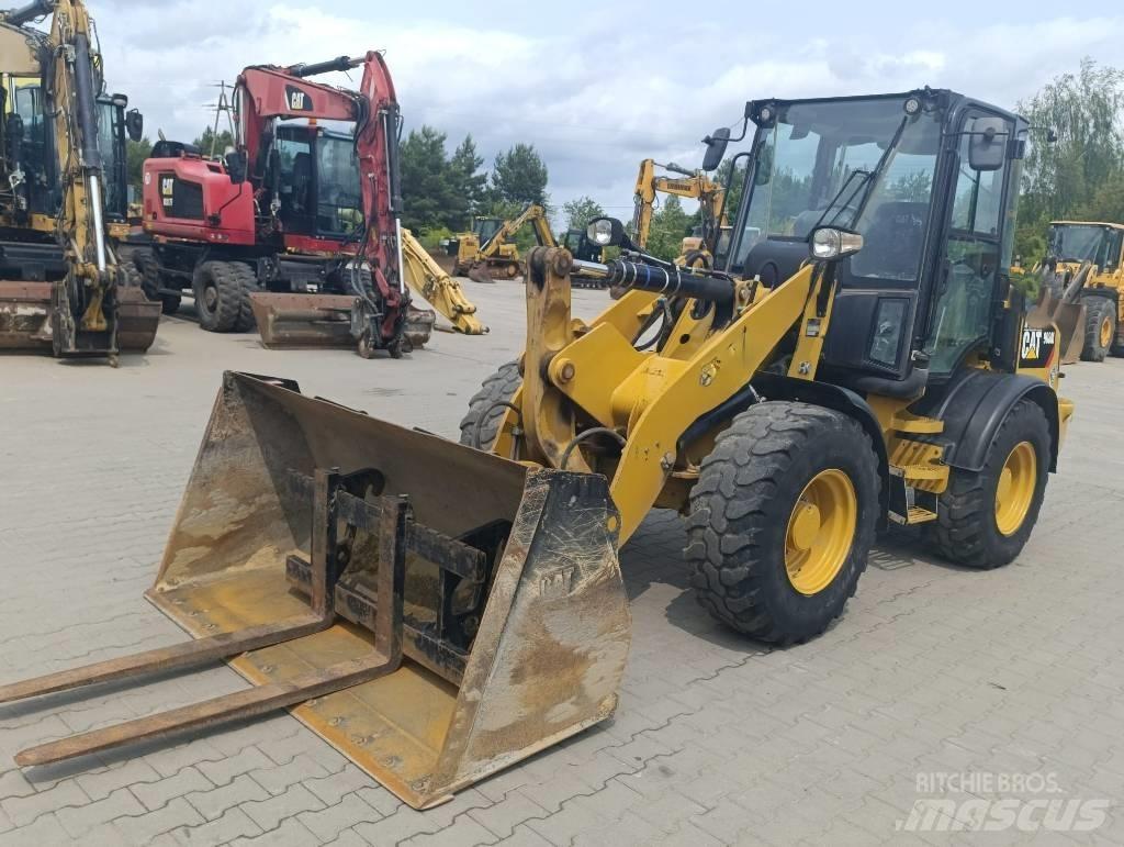 CAT 908M Pale gommate