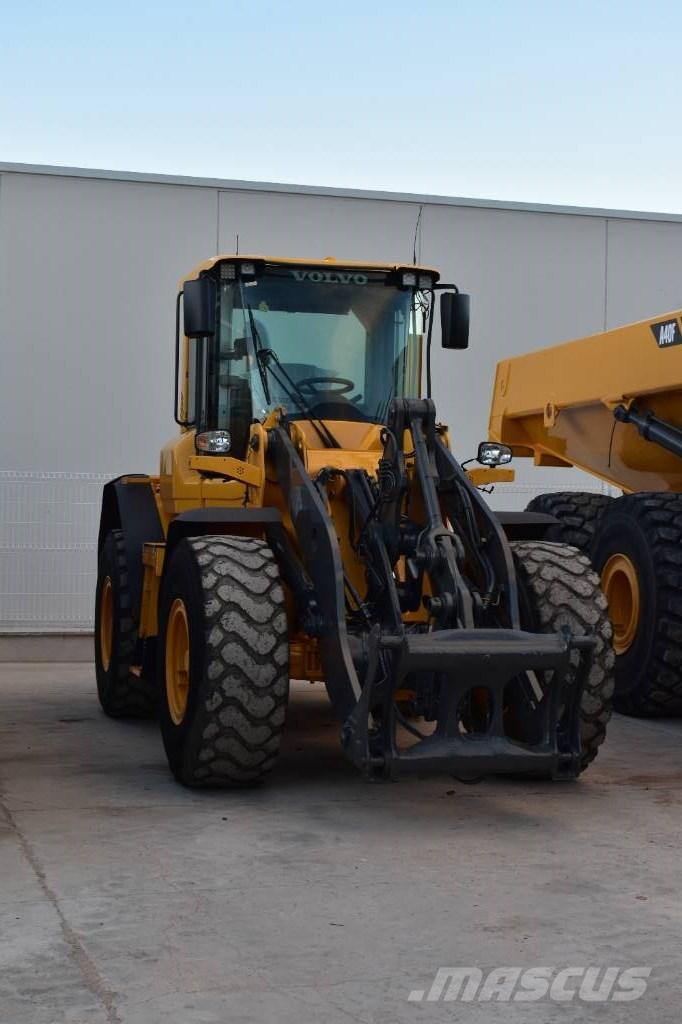 Volvo L 70 F Pale gommate