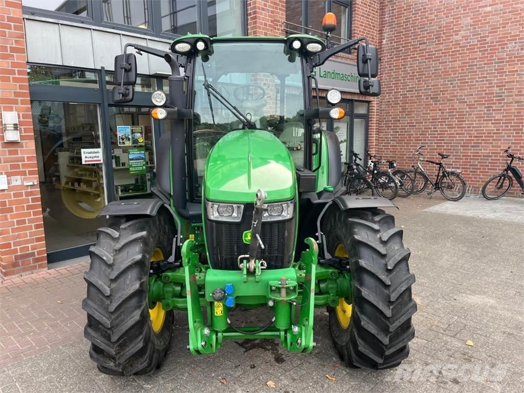 John Deere 5100R Trattori