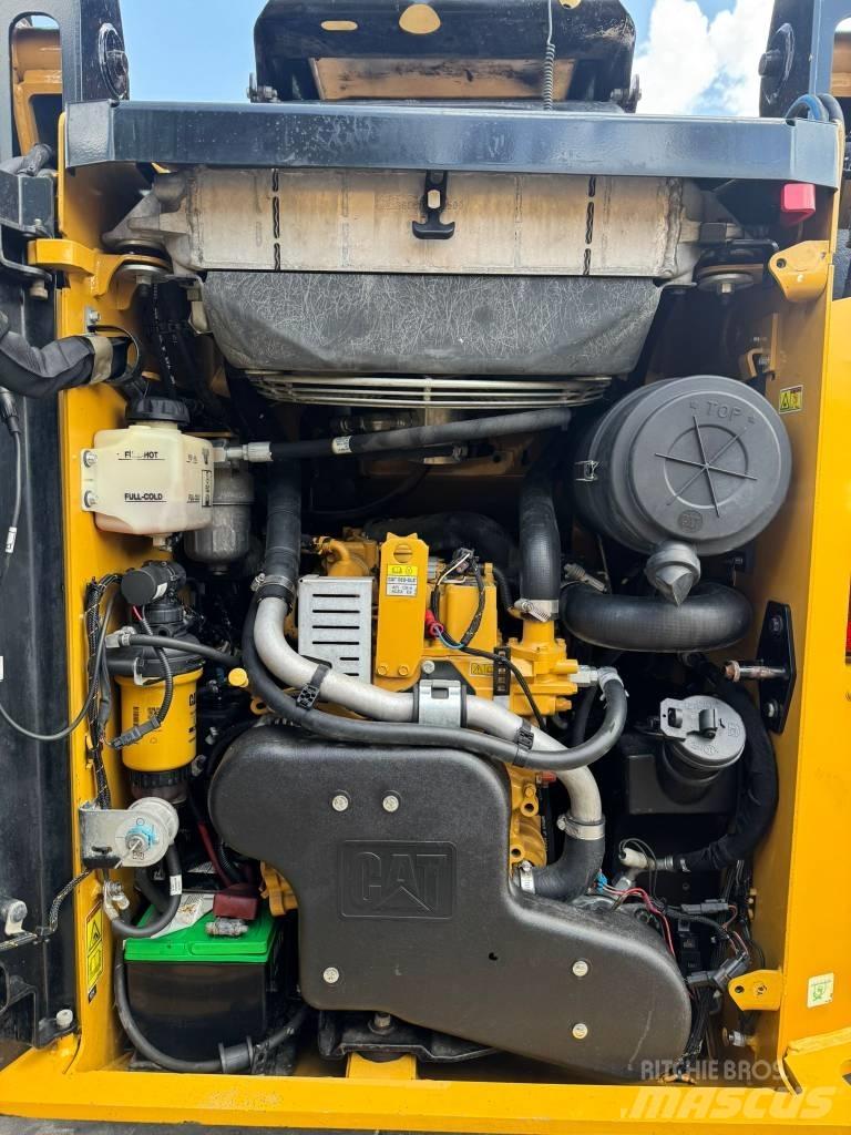 CAT 259D3 Mini Pale Gommate