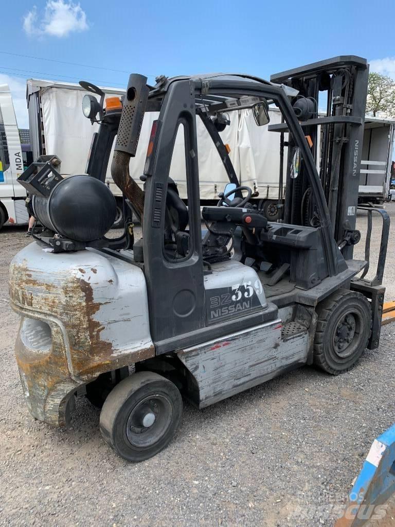 Nissan UG1D2A32LQ Carrelli elevatori GPL