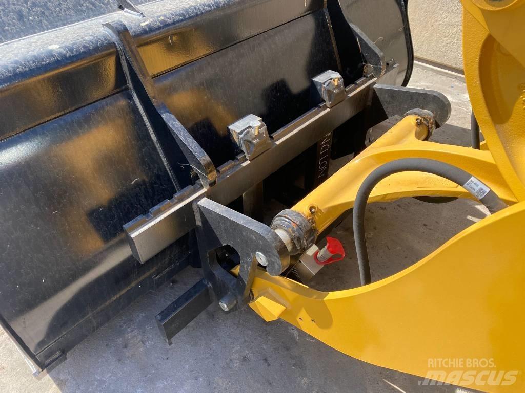 CAT 908-14A Pale gommate