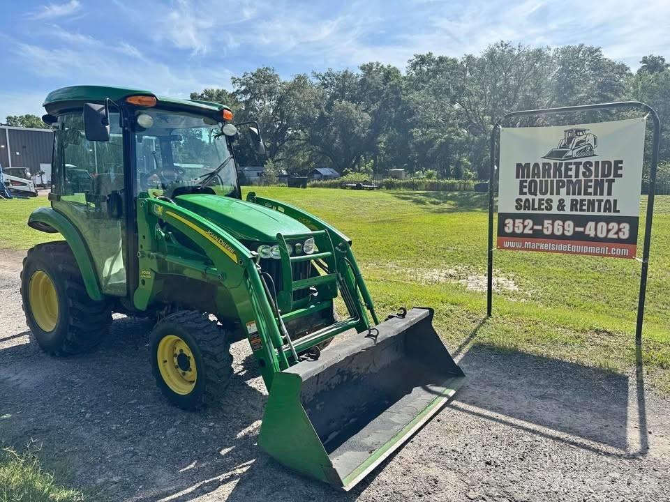 John Deere 3520 Trattori