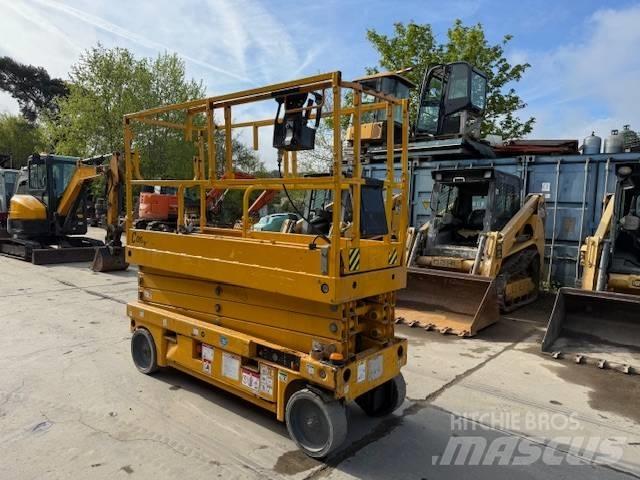 Haulotte Compact 10 Piattaforme a pantografo