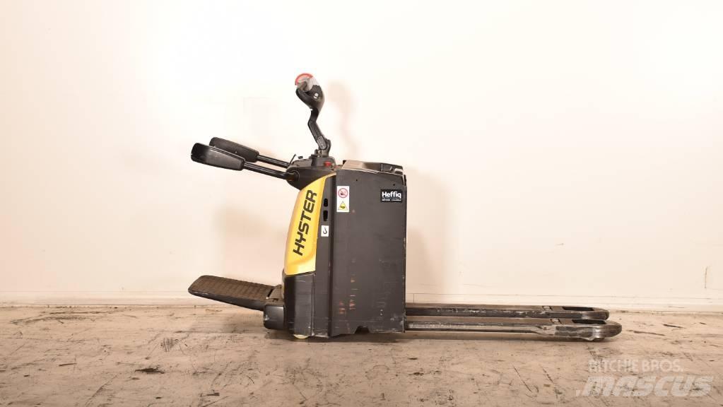 Hyster P3.0S Carrelli elevatori bassi a piattaforma