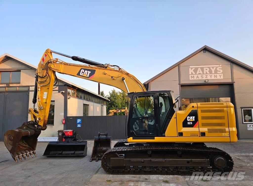 CAT 323 Escavatori cingolati