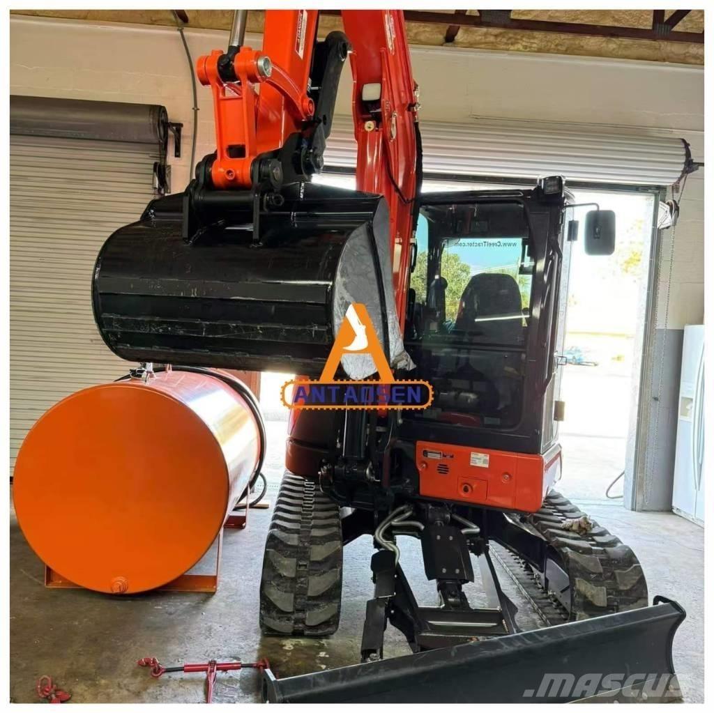Kubota U55-5 Miniescavatori