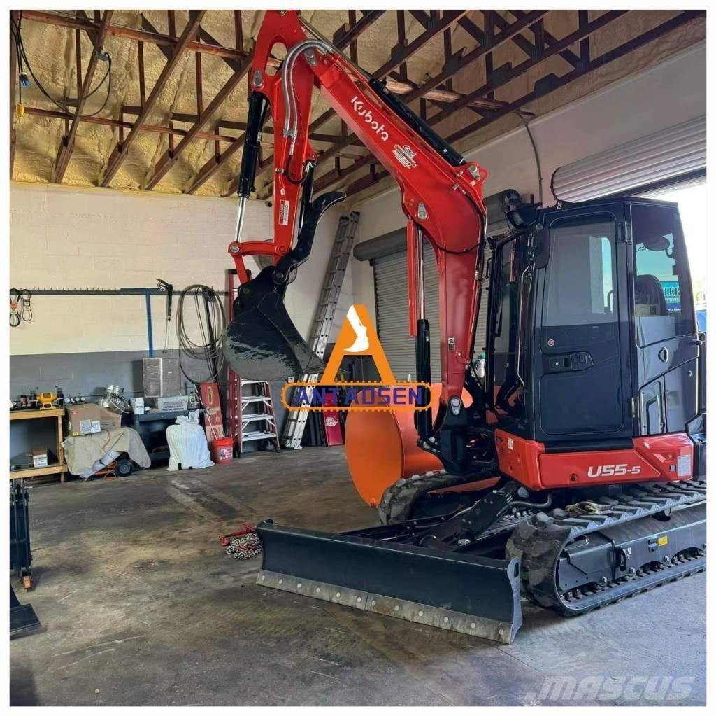 Kubota U55-5 Miniescavatori