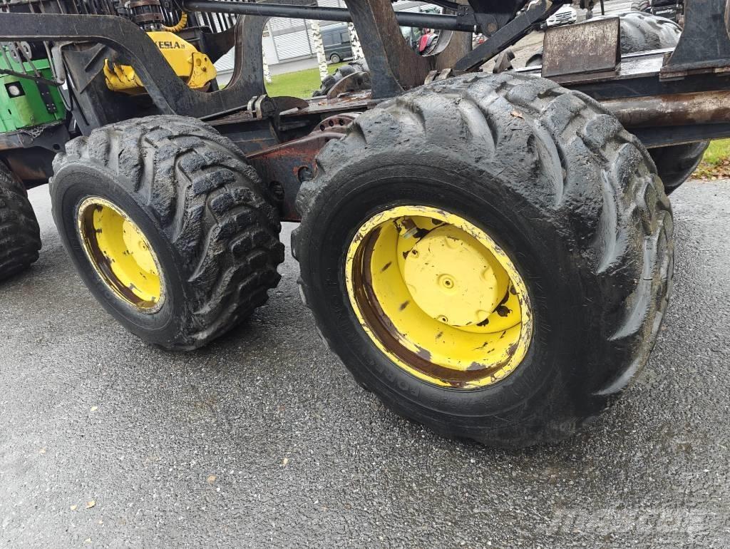 John Deere 1210 E Forwarder