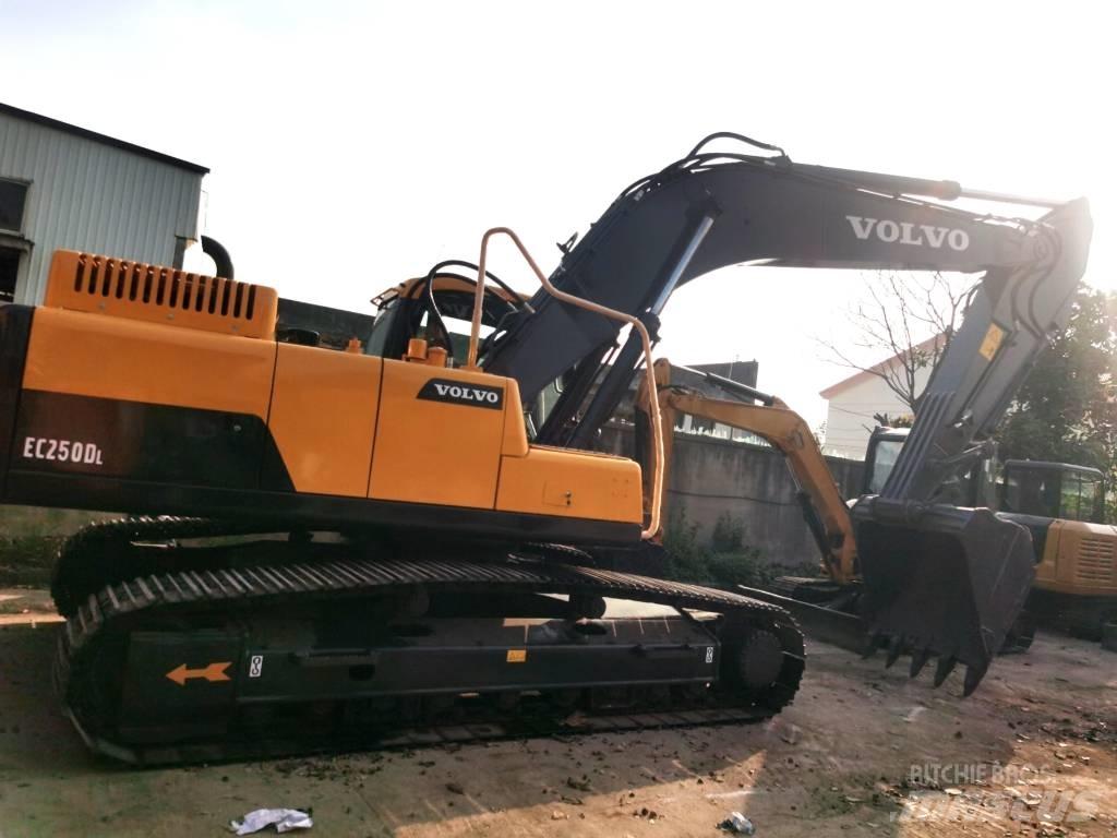 Volvo EC 250 D L Escavatori cingolati