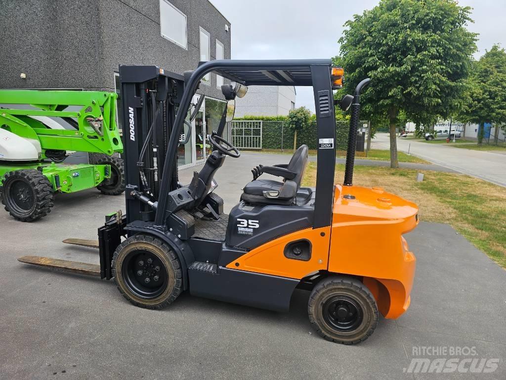 Doosan D 35 S-7 Carrelli elevatori diesel