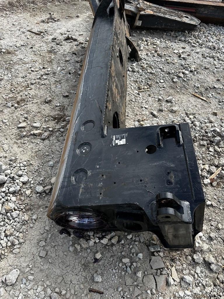 Komatsu 895 Telaio e sospensioni
