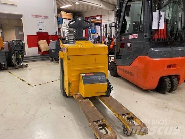 Jungheinrich ERE 225 Transpallet manuale